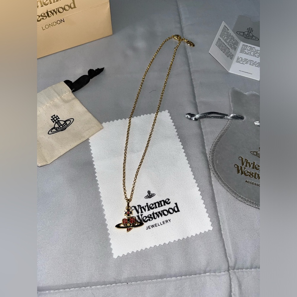 vivienne westwood necklace authentic